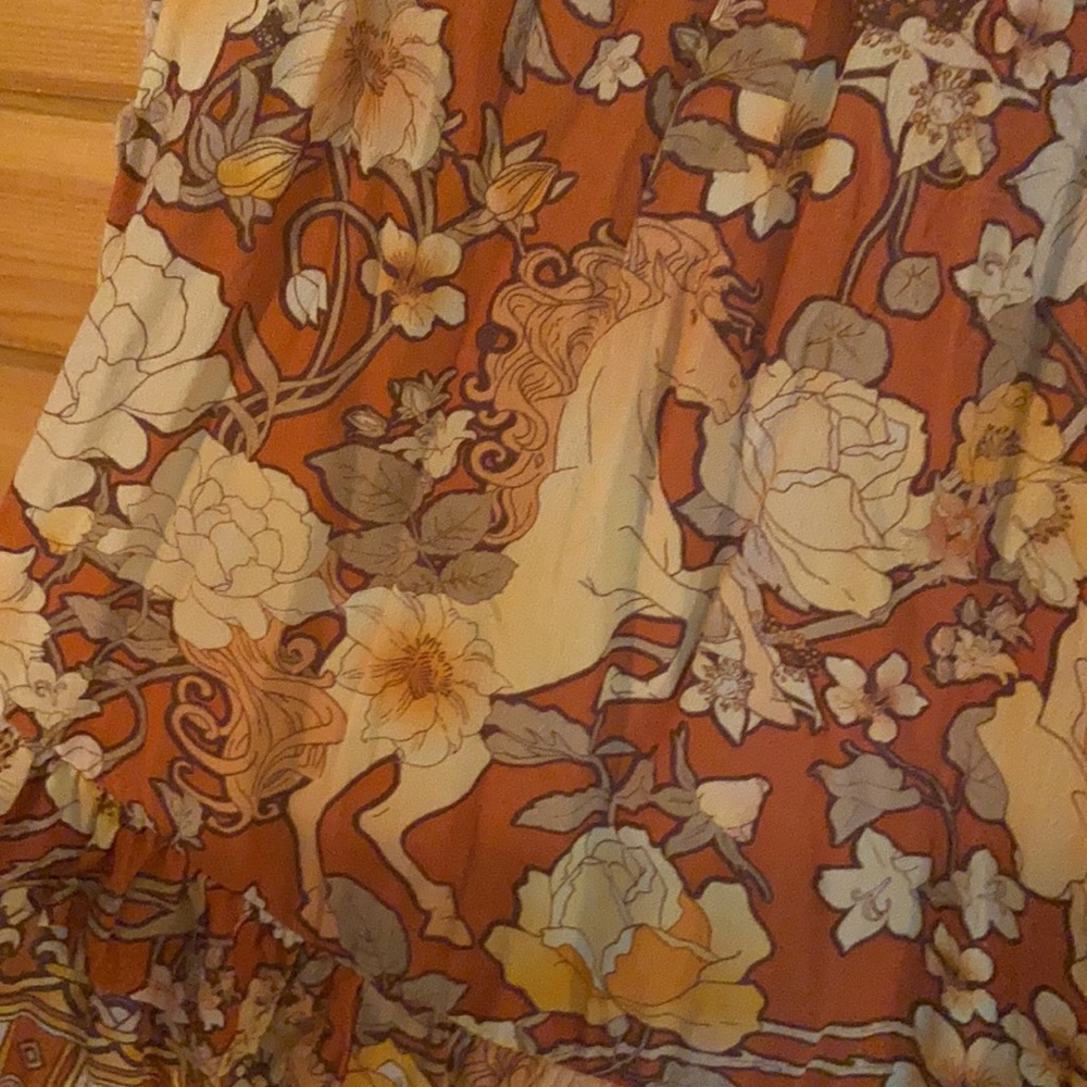 💎Sold Spell and the Gypsy Amethyst skirt 🔥 - Picture 7 of 10